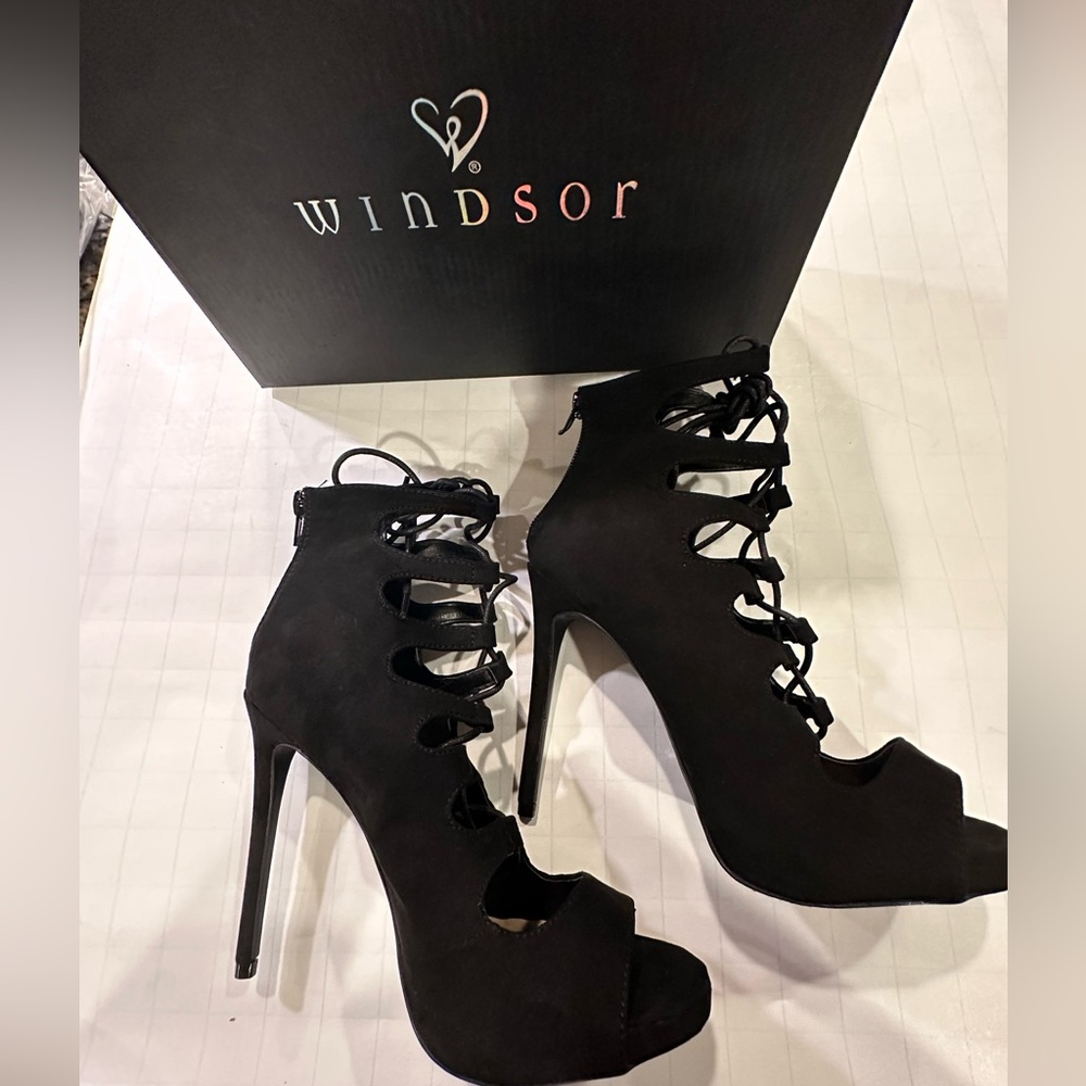 Chic Lace-Up Caged Stiletto Black Suede Booties Size 8